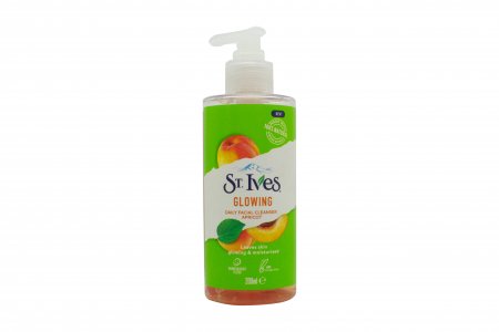 St. Ives Glowing Apricot Face Wash 200ml